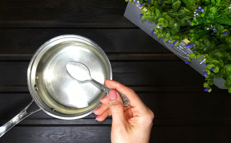 Adding-Salt-in-water-zucchini