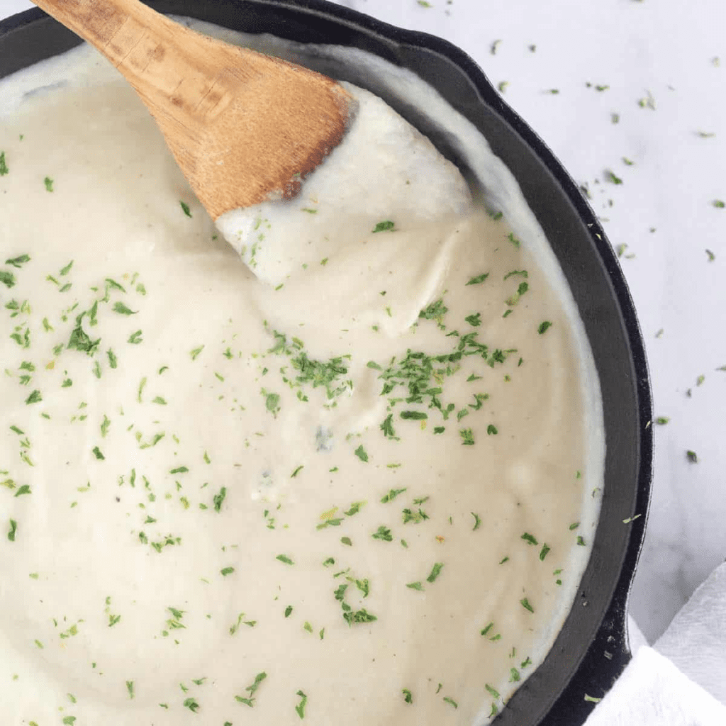 How to Make Low-Carb Alfredo Sauce Keto