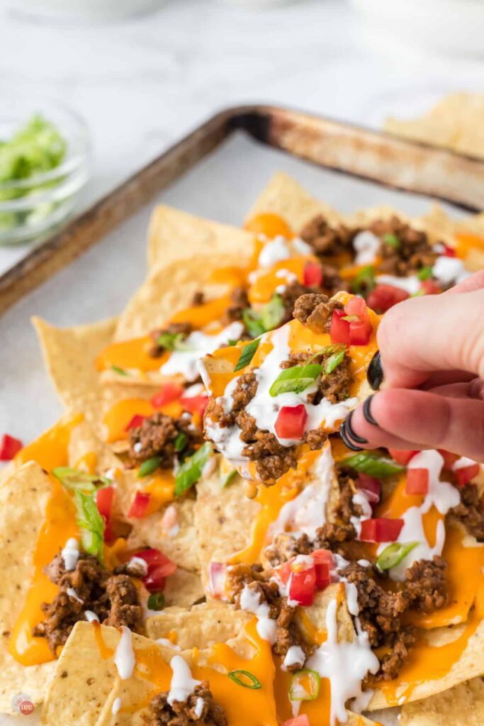 Reheat Nachos with Toppings